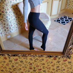 ALO Yoga Pants - Alo Godess Leggings Black Small ALO Yoga Pants - Alo Godess Leggings Black Small